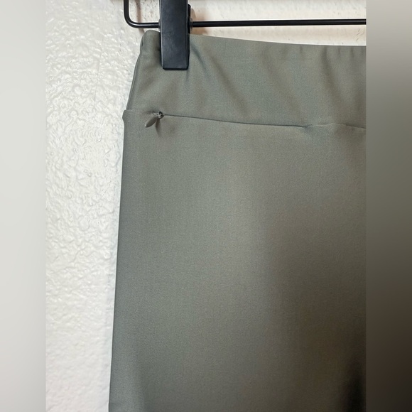 Alo Airlift High Waist Conceal Zip Capri Legging Size XS - Picture 4 of 6